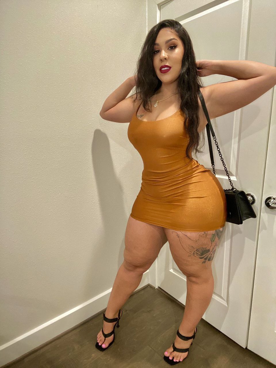 denise frederick share thick onlyfans leak photos