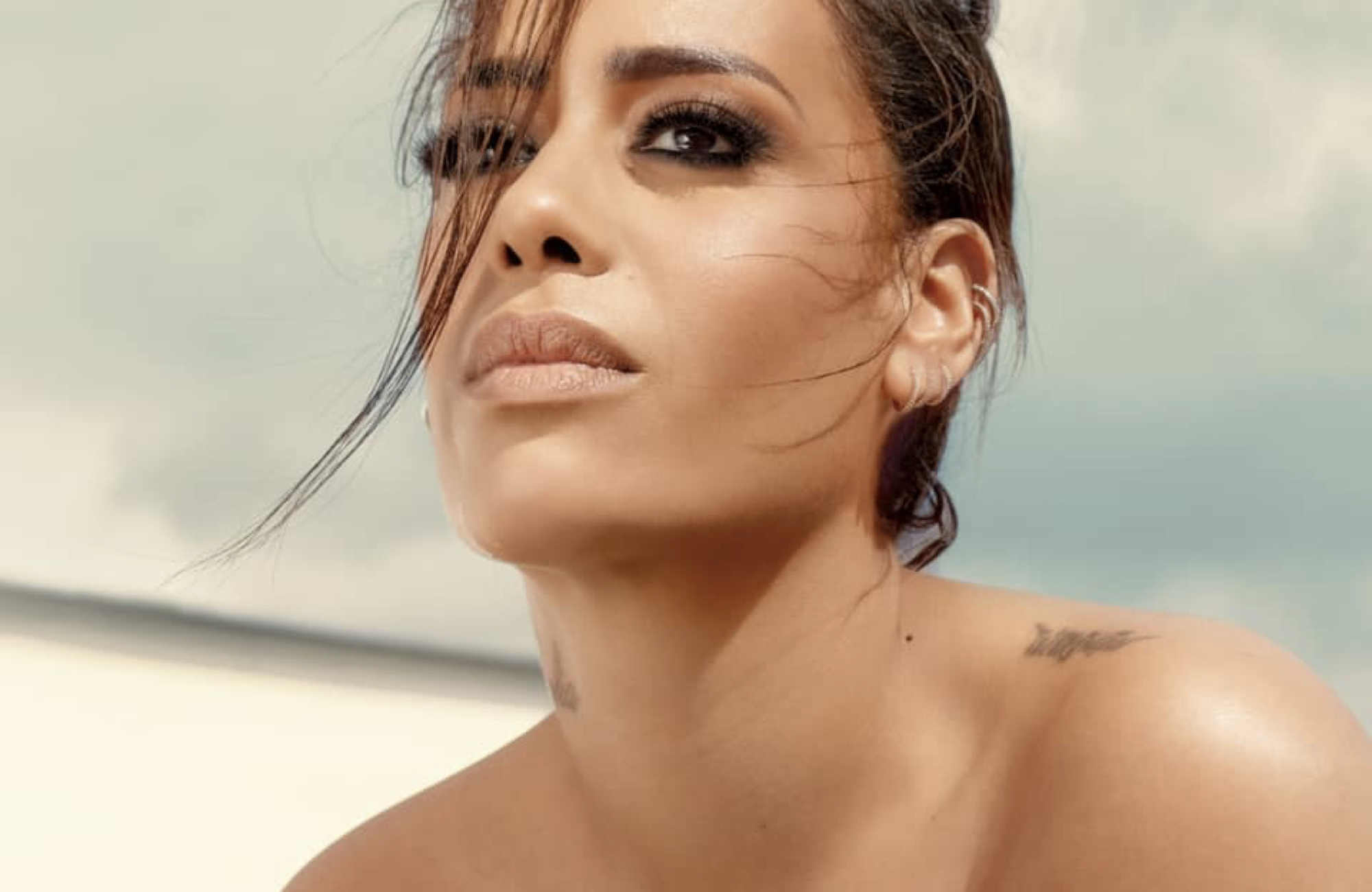 annette warwick recommends Amel Bent Nue