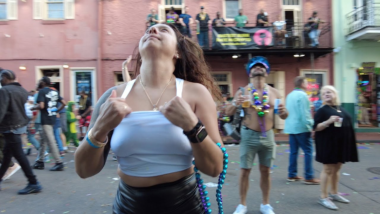 charlotte bower recommends Flashing Boobs At Mardi Gras