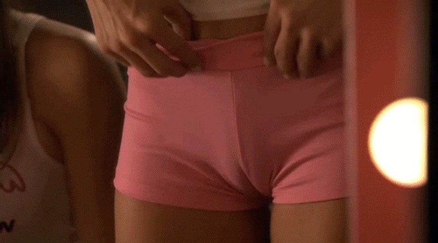 diane bobbitt recommends camel toe shots pic