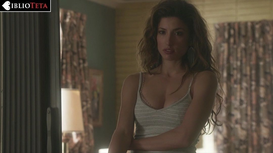 Tania Raymonde Nude tits selfie