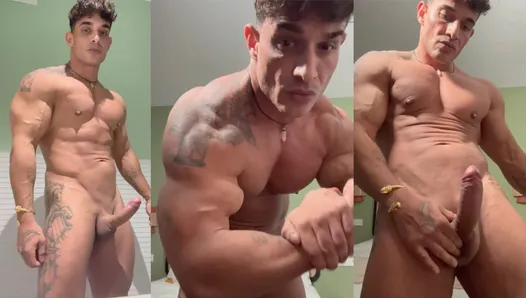 derek cambridge share muscle big cocks photos