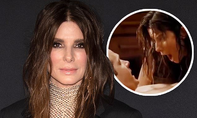 chintan mansharamani recommends Sandra Bullock Nude Scene In The Proposal