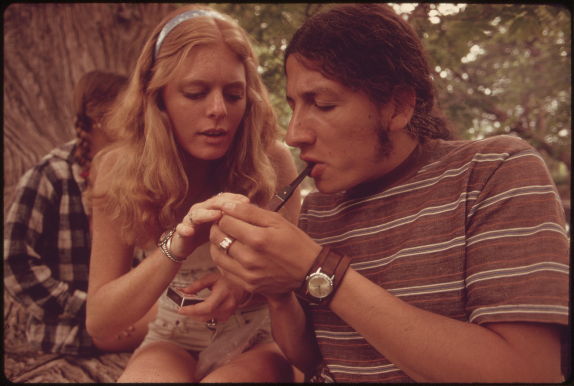 david sandino add photo naked women smoking pot