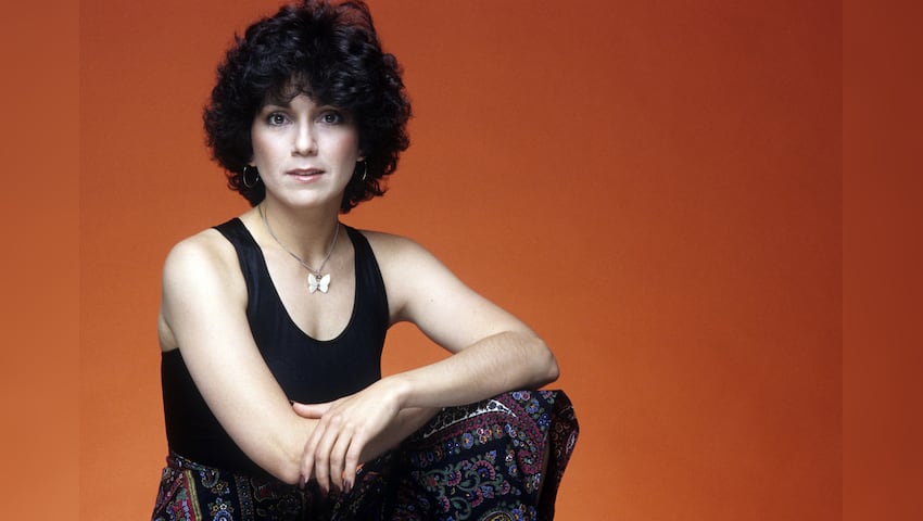 annie plourde recommends Joyce Dewitt Photos