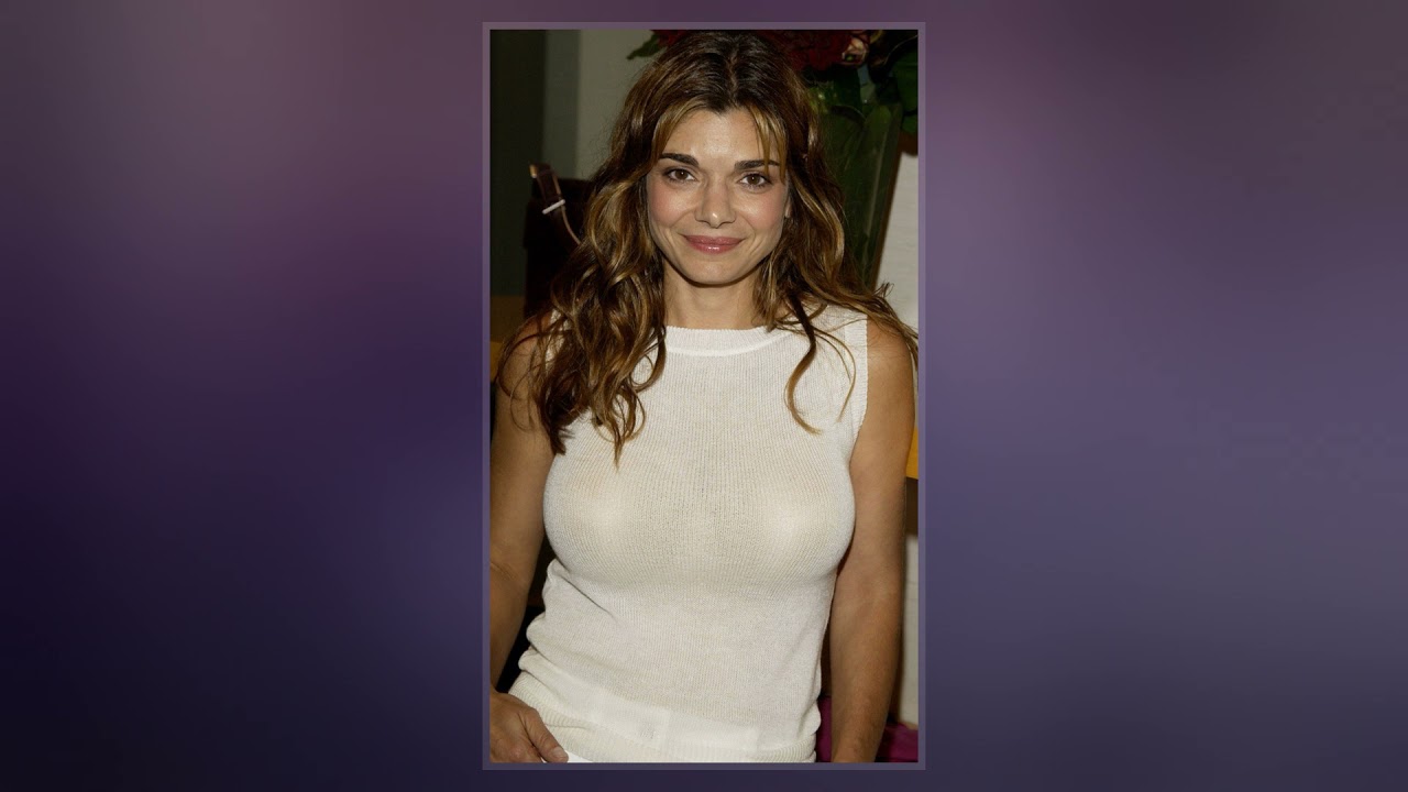 dana macleod recommends laura san giacomo hot pic