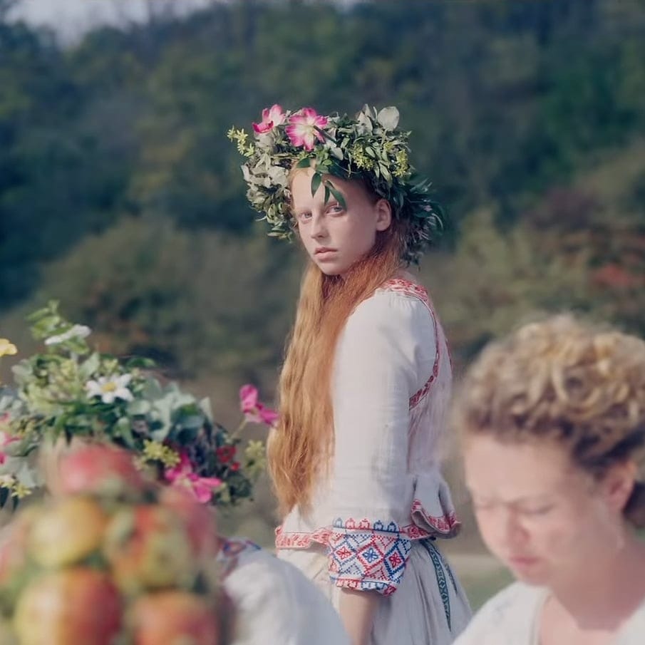 annie mccune recommends isabelle grill midsommar pic