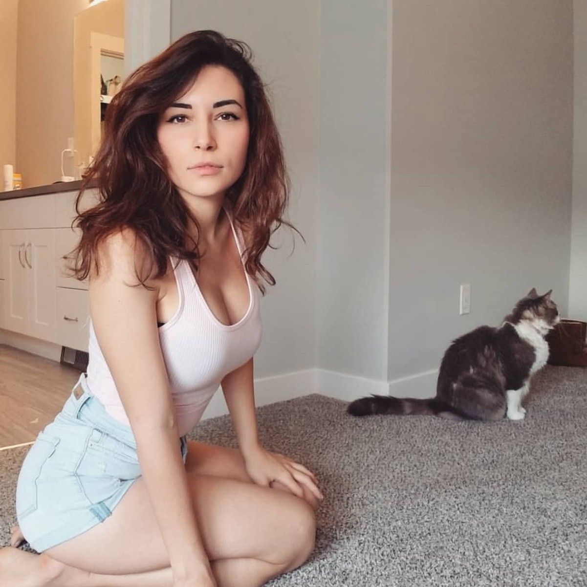 ari ariesta recommends alinity hot pic