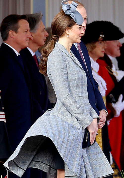 dave mosher recommends kate middleton up skirt pic