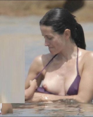 Courtney Cox Nip Slip kira sinn