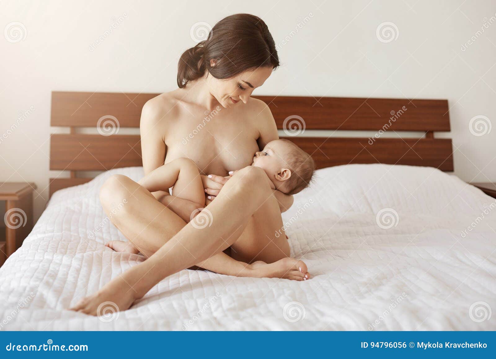 mother nude at home