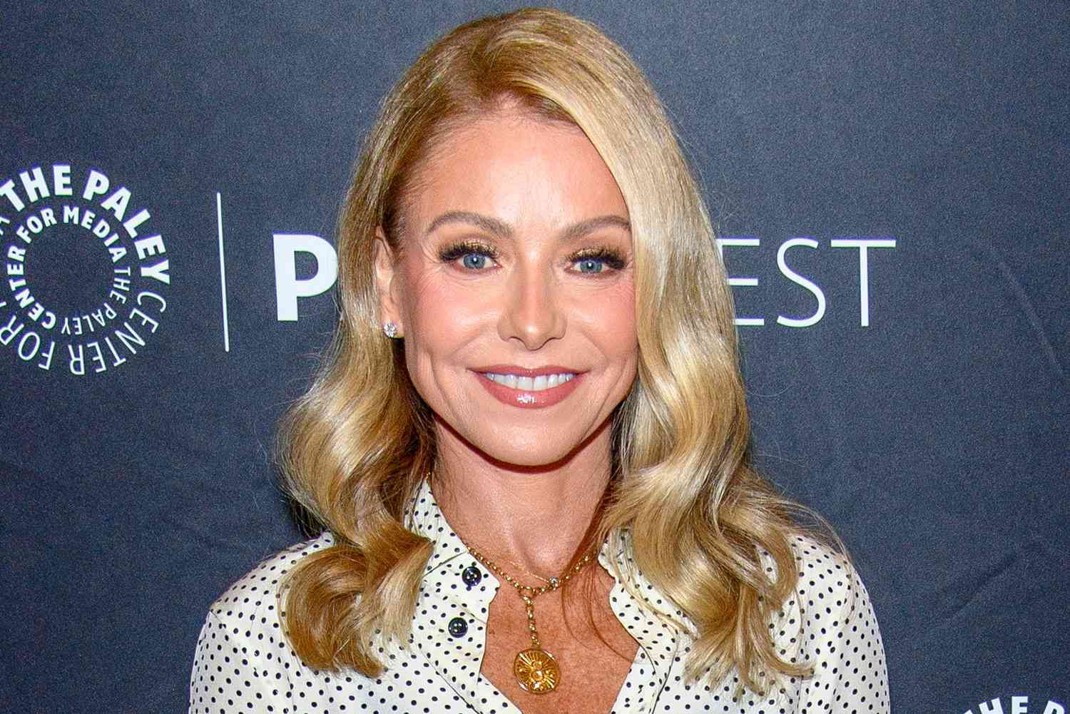 april sferrazza recommends Kelly Ripa Naked Photos