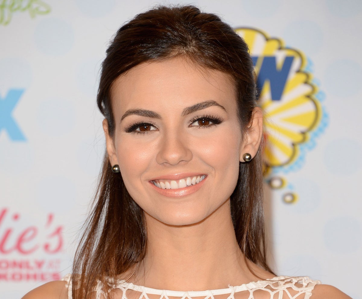 cody pitman add photo victoria justice nide