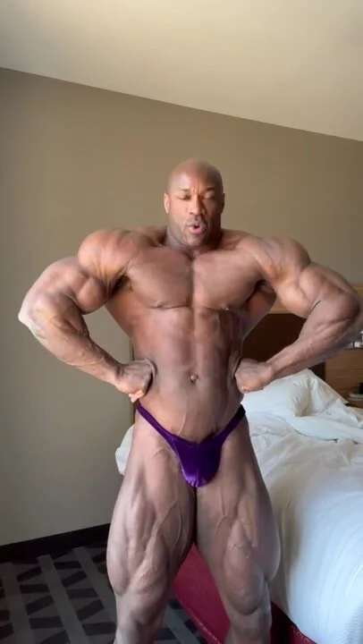 christopher showers recommends Black Muscle Porn