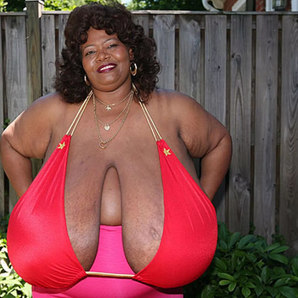 darren wheeler share the biggest black titties in the world photos