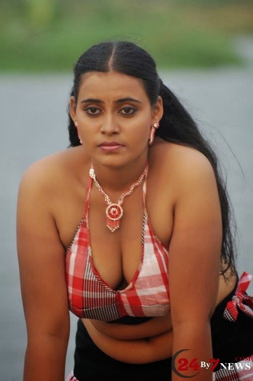 amina laforge recommends indian big boobs show pic