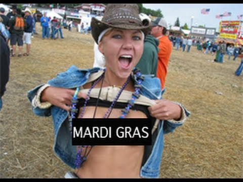 dana luzzi share flashing boobs at mardi gras photos