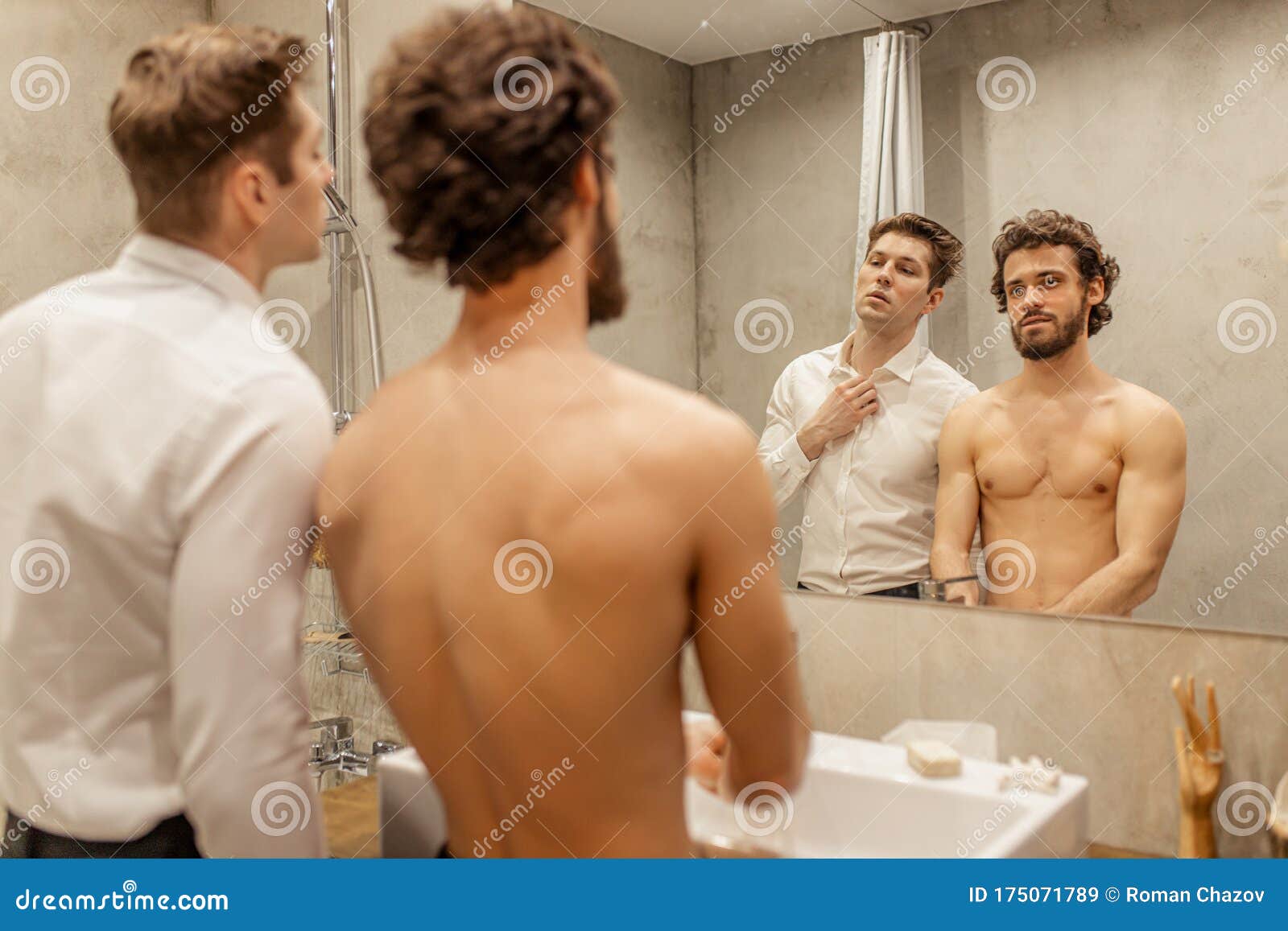 Best of Dudes shower together