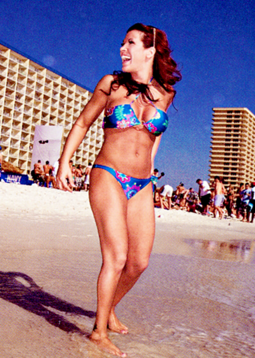 deitra taylor recommends Mickie James Bikini