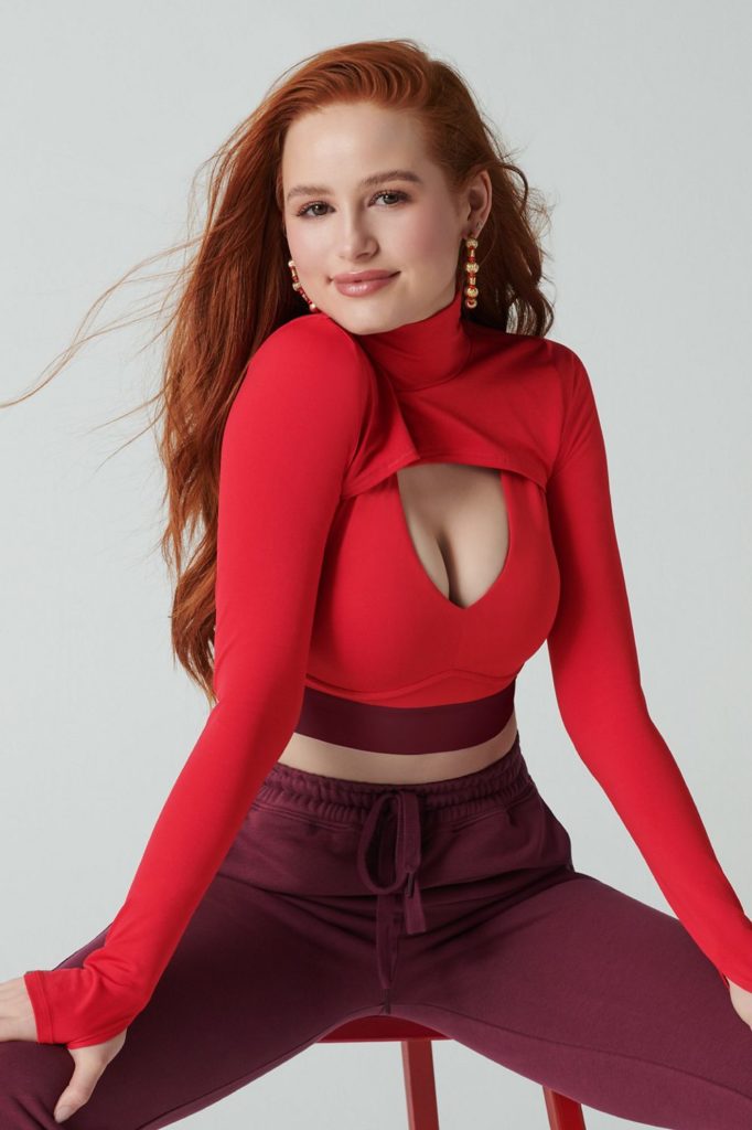 anna de los reyes recommends Madelaine Petsch Bikini