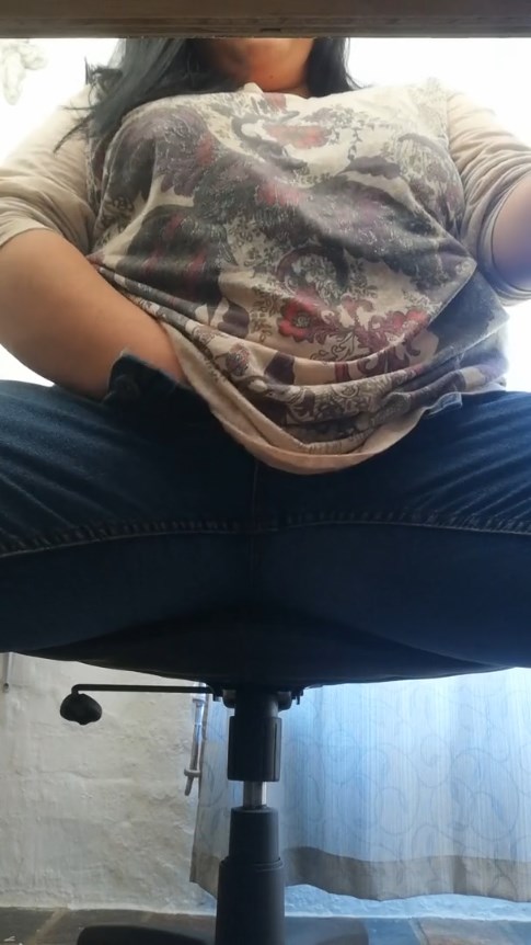 bbw masturbating at work