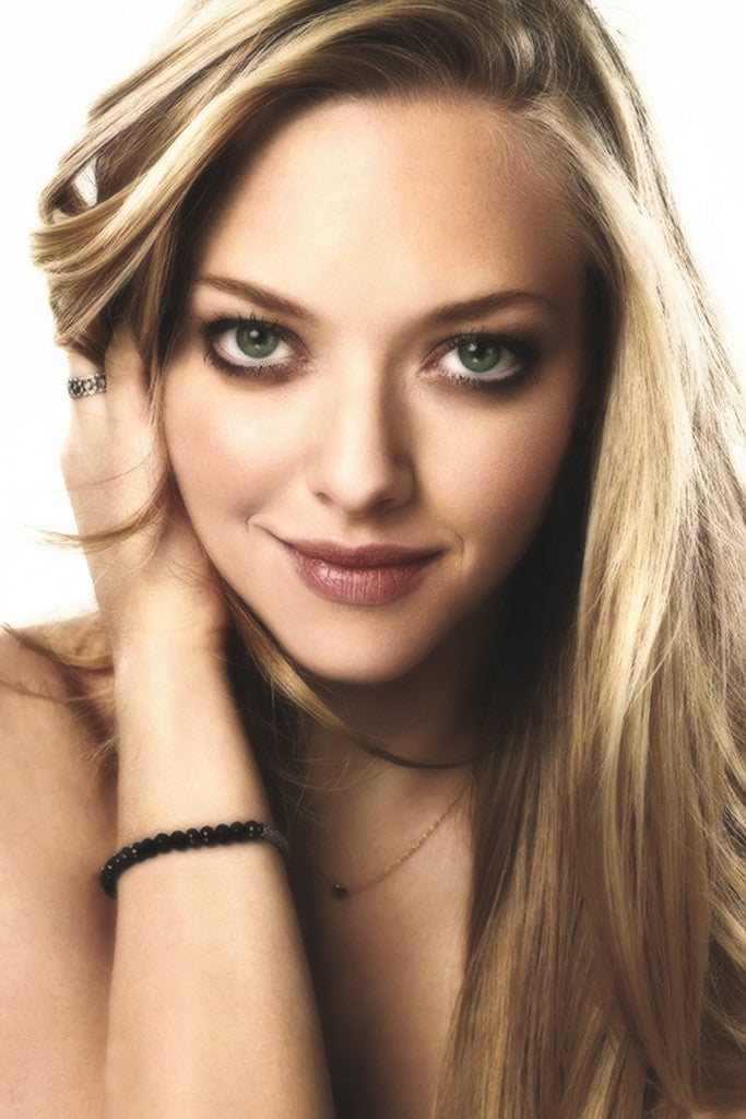 annabelle nicolas add photo hot amanda seyfried