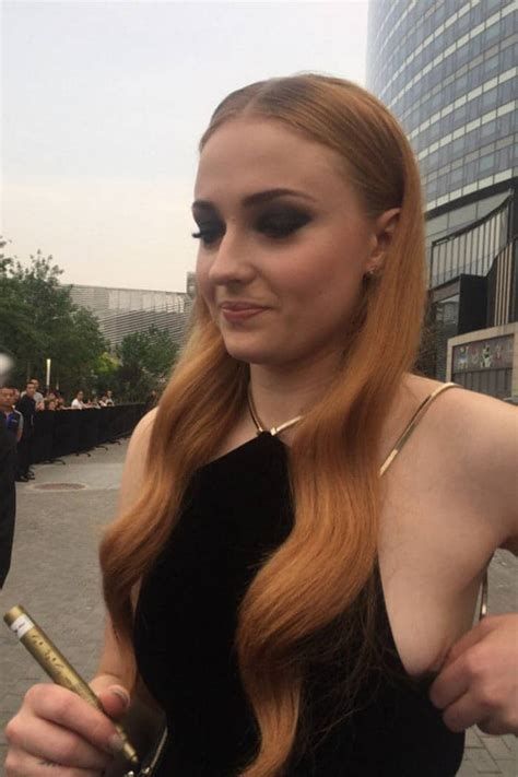 dennis ridgeway recommends Sophie Turner Nide