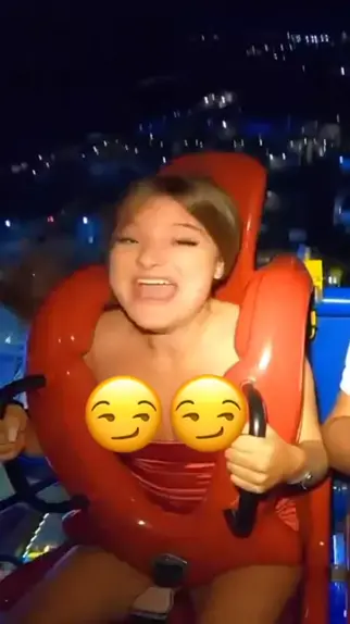 tits come out on slingshot ride