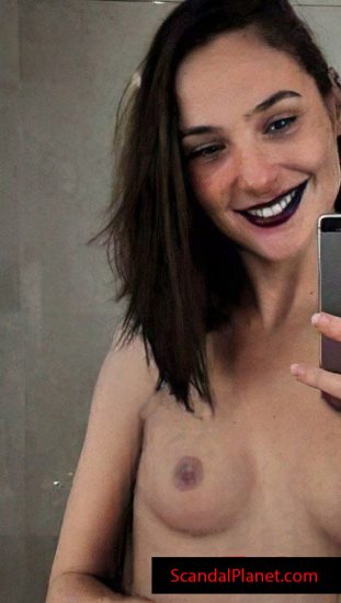 gal gadot naked picture