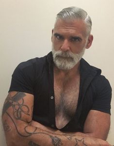 courtney walbe share silver daddies photos