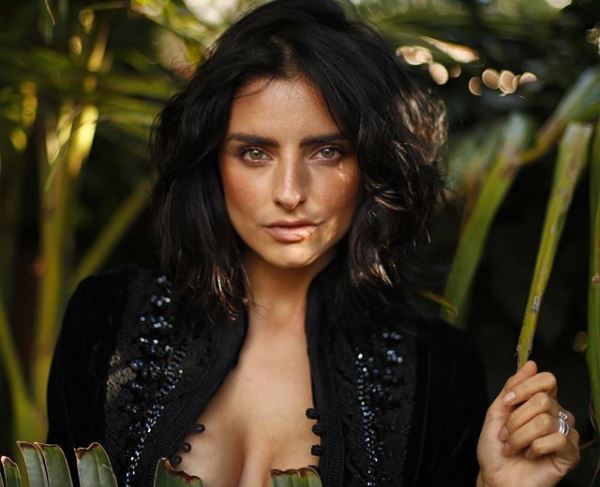 craig dunford add aislinn derbez naked photo