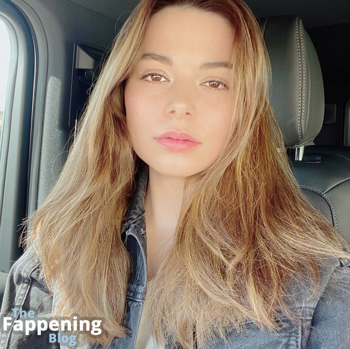 briony alexander recommends miranda cosgrove leaked nude pic