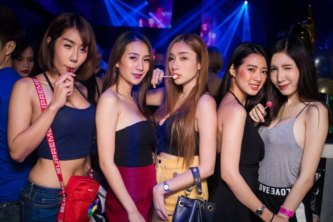 blowjob bar thailand