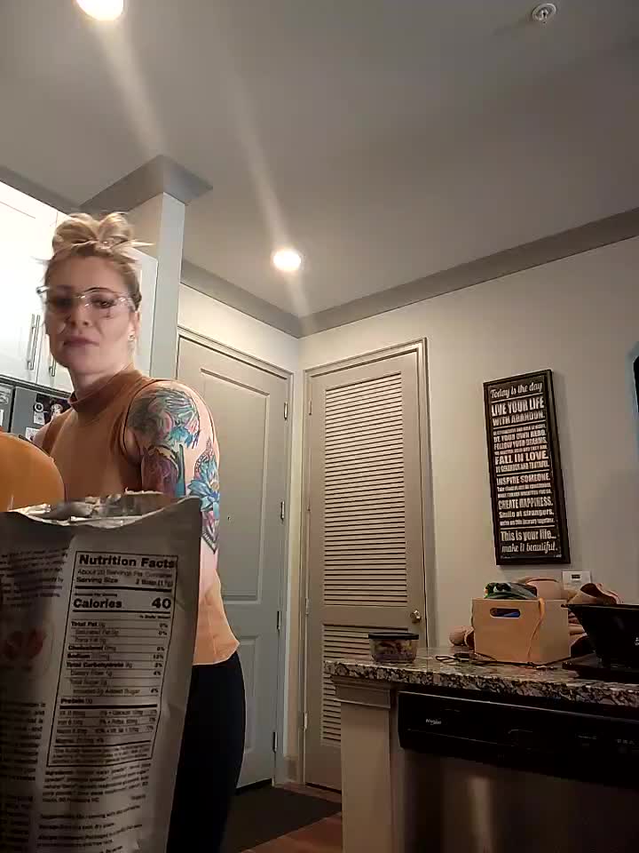 Hollytattoo Cam noelle easton