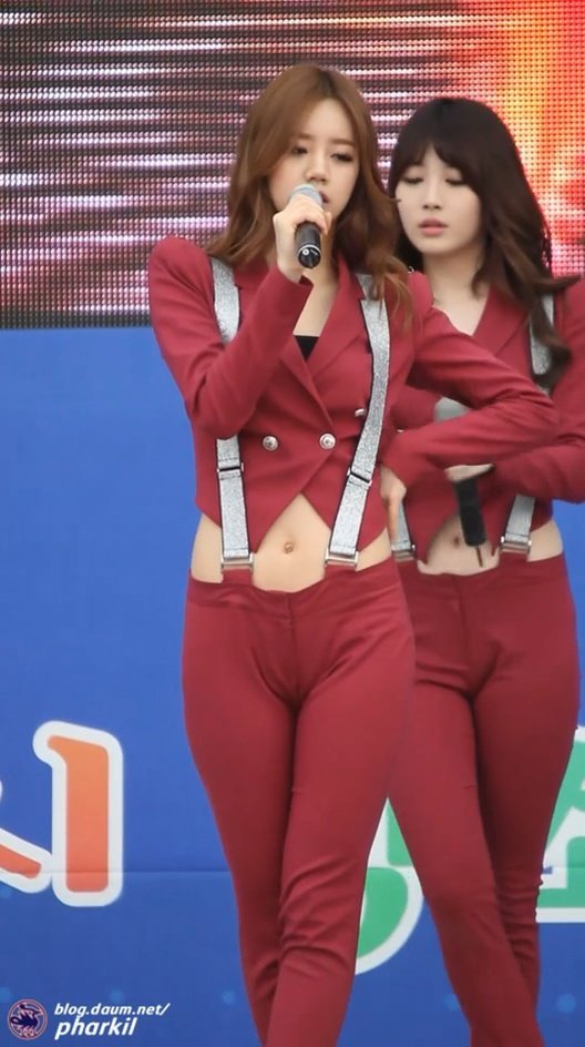 aanr wall add photo kpop camel toe