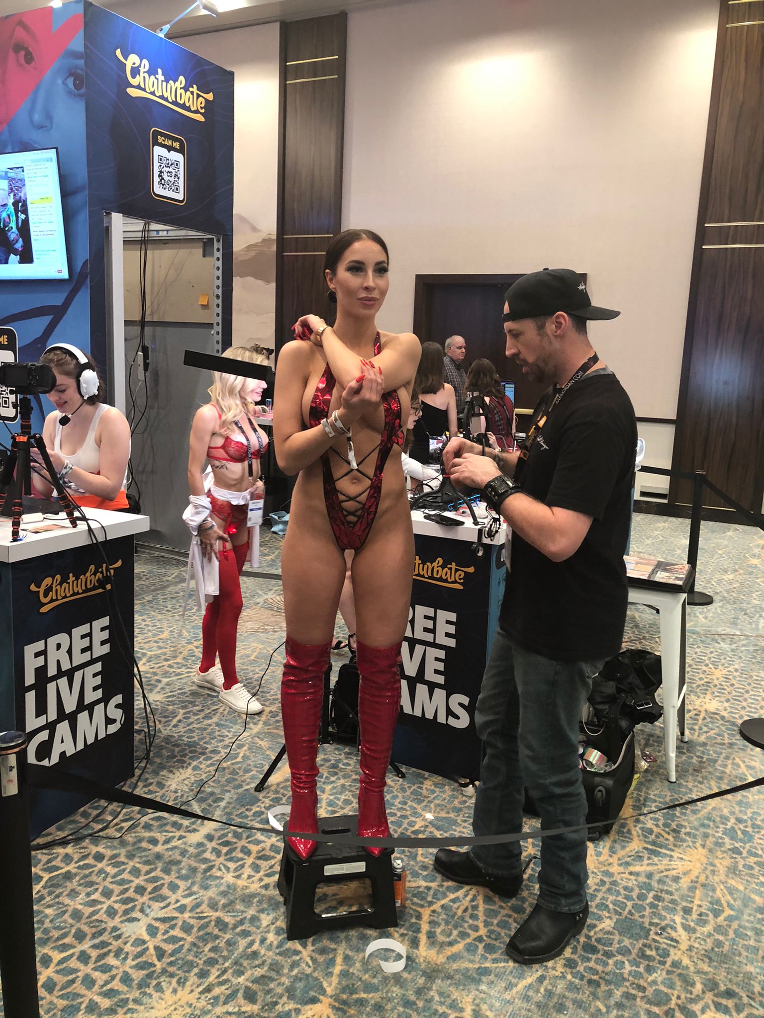 anita wessel recommends Vegas Porn Convention