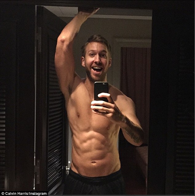 brandon harlan recommends group nude selfie pic