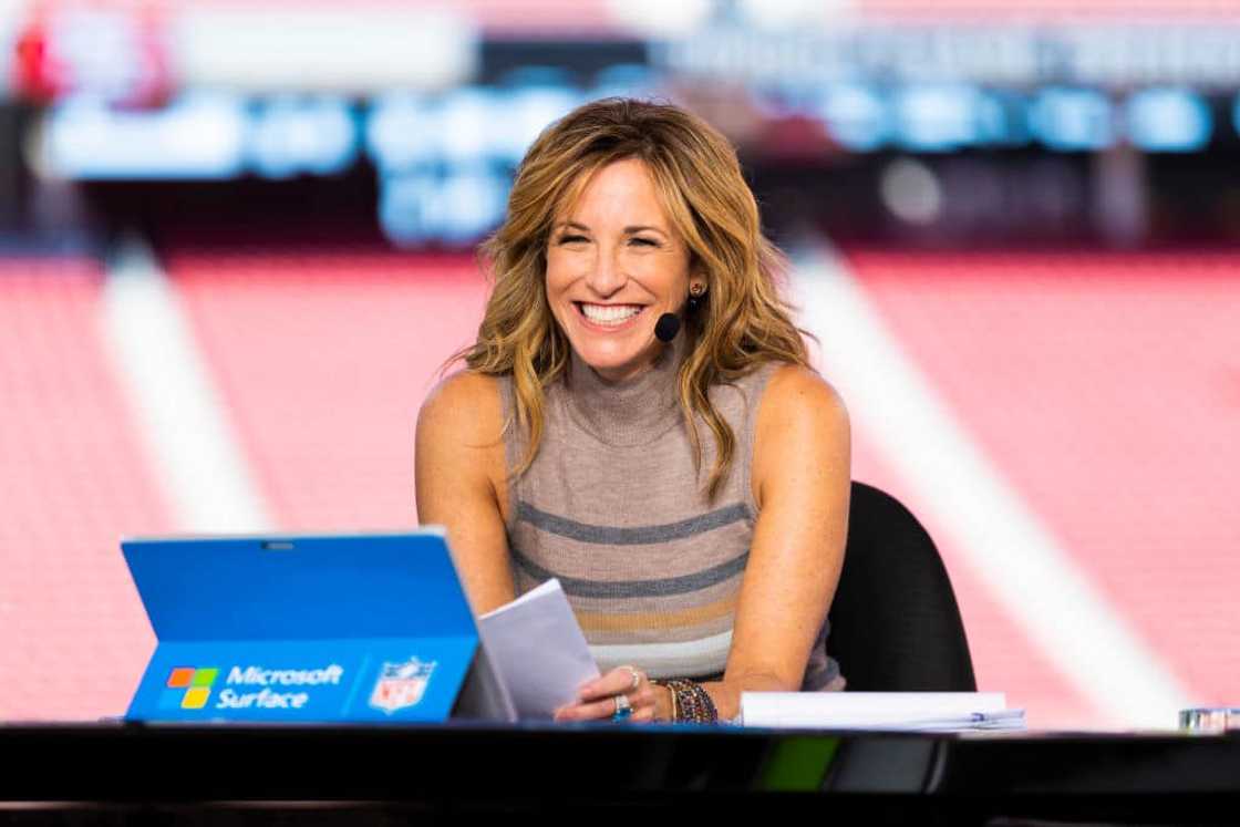 bayan al omari recommends hot suzy kolber pic