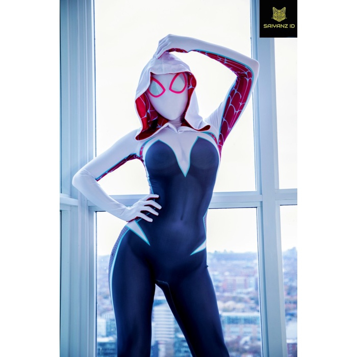 amanda cousineau recommends latex gwen hood pic