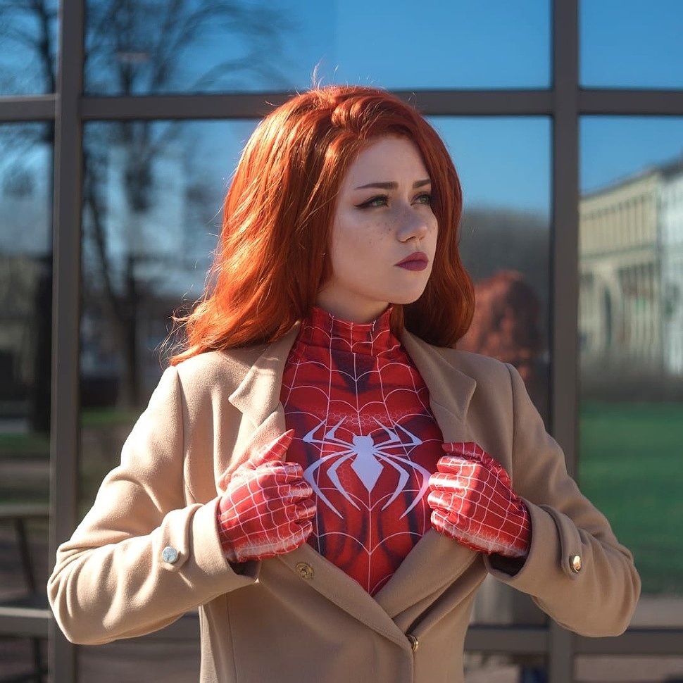 mary jane watson cosplay