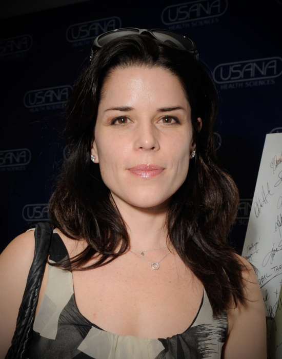 brett piggott recommends neve campbell sexy pic