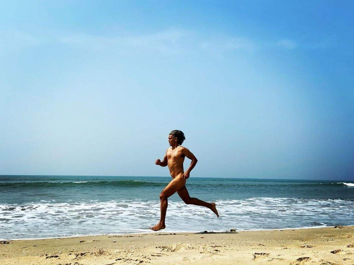 running nude men