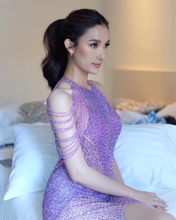 chin chin masindo recommends thai ladyboy por pic