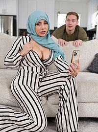 bonnie manchur recommends thick arab milf pic